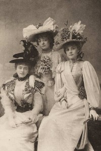 Picture hat - 1890 Gaiety Girls